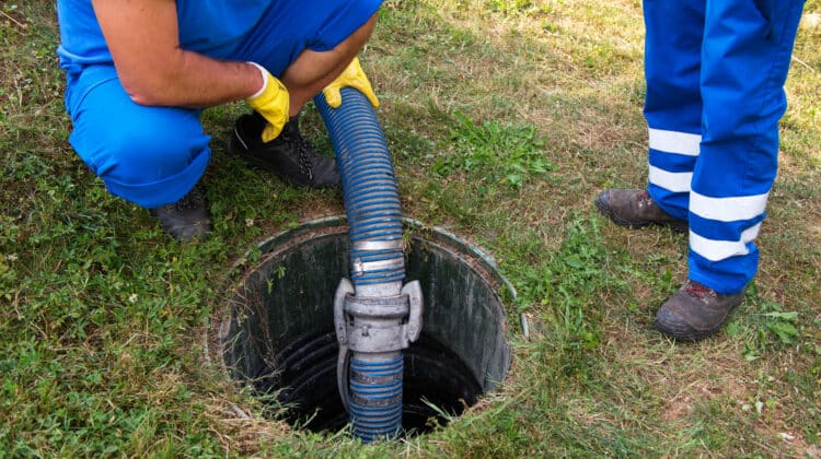 Emptying household septic tank Cleaning and unblocking clogged drain