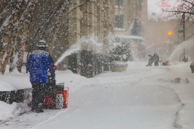 Managing Gas-Powered Snow Blowers In Extreme Temperatures