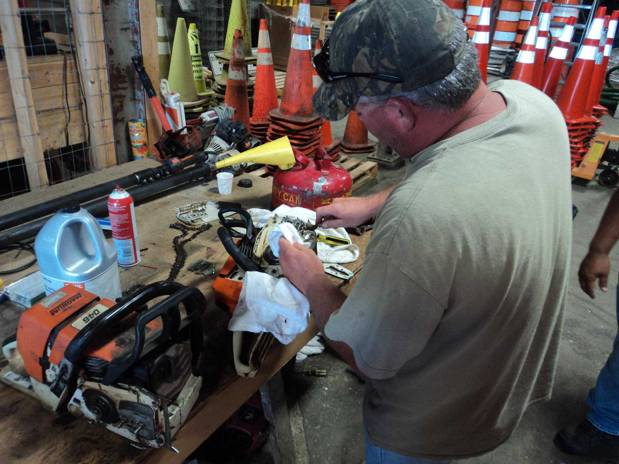 How to Clean a Chainsaw with Tips and Tricks Kyle's Garage
