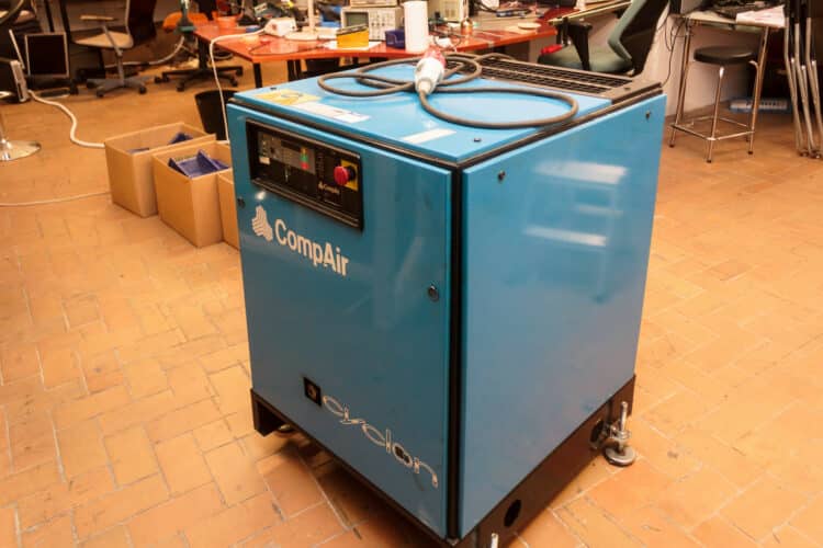 uses of air compressors