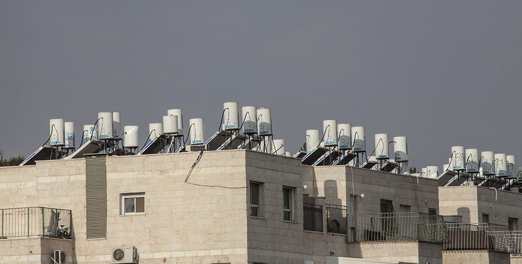 How Do Water Heaters Get Power? Kyle's Garage