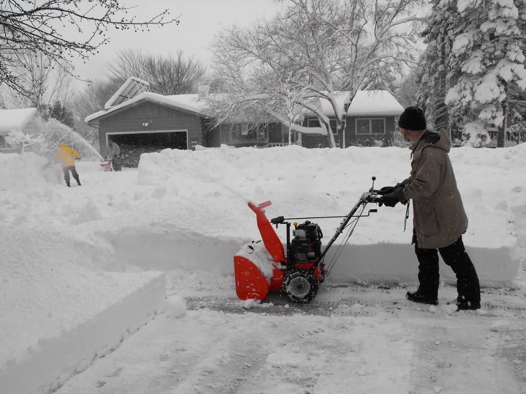 How to use a snowblower the right way - Kyle's Garage