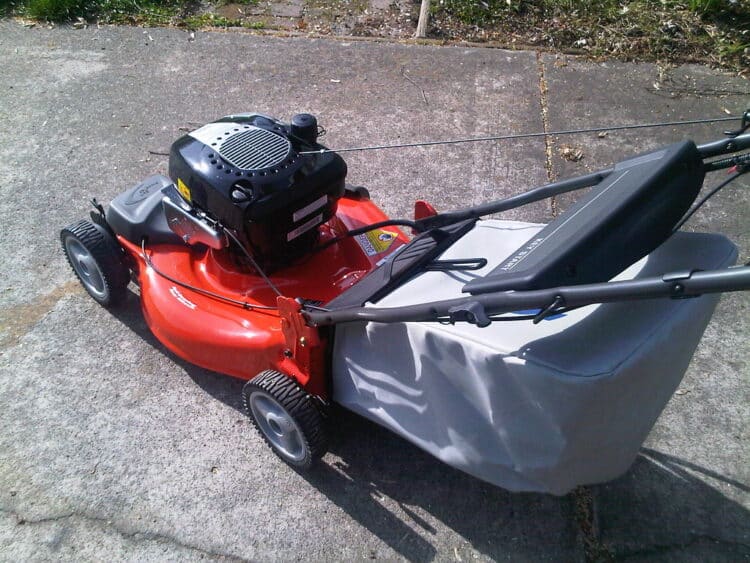 electric vs gas mower