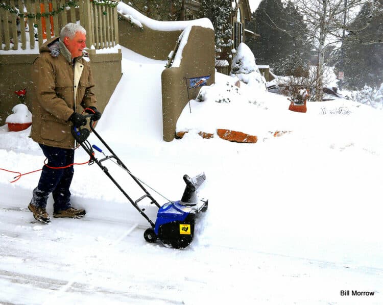 pros and cons of electric snow blowers