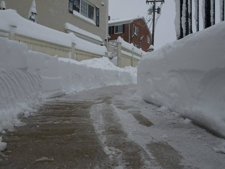 snow blower vs. snow thrower