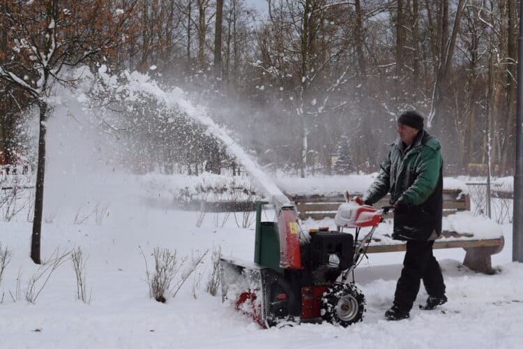 Snow blower salt spreader