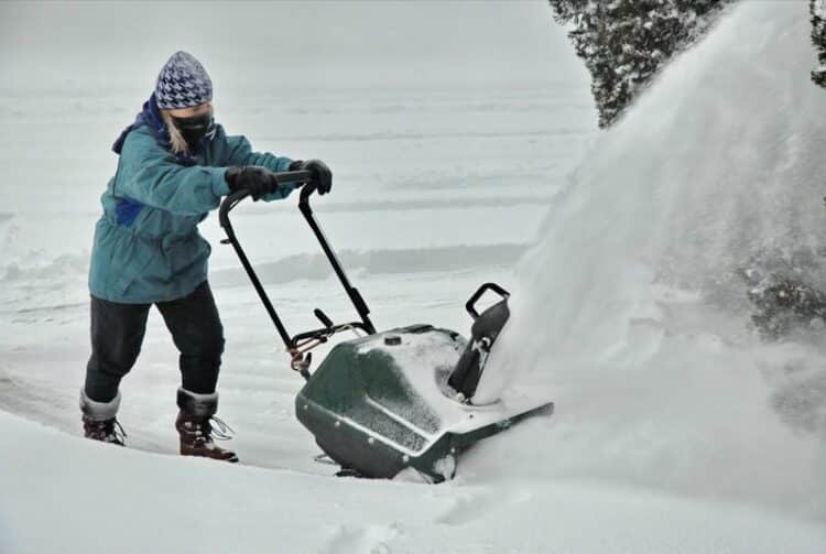 Track Snow Blowers vs Wheel Snow Blowers