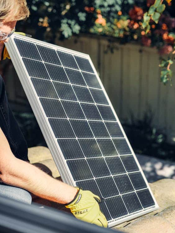 Can you put solar panels on a mobile home