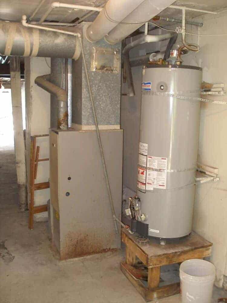 are upper and lower water heater elements the same
