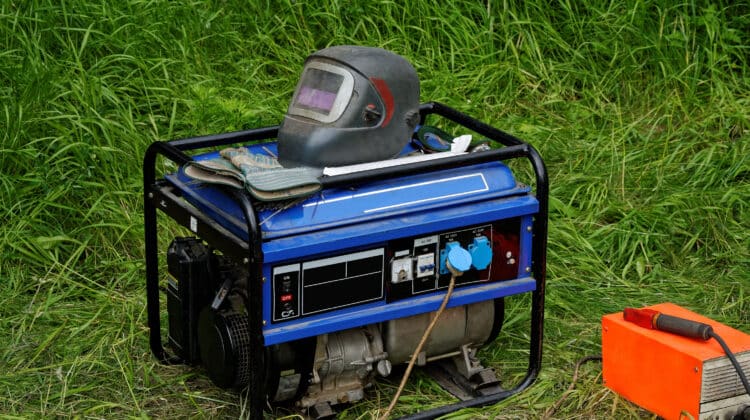 Electric generator for gasoline and electric welding equipment with a protective mask